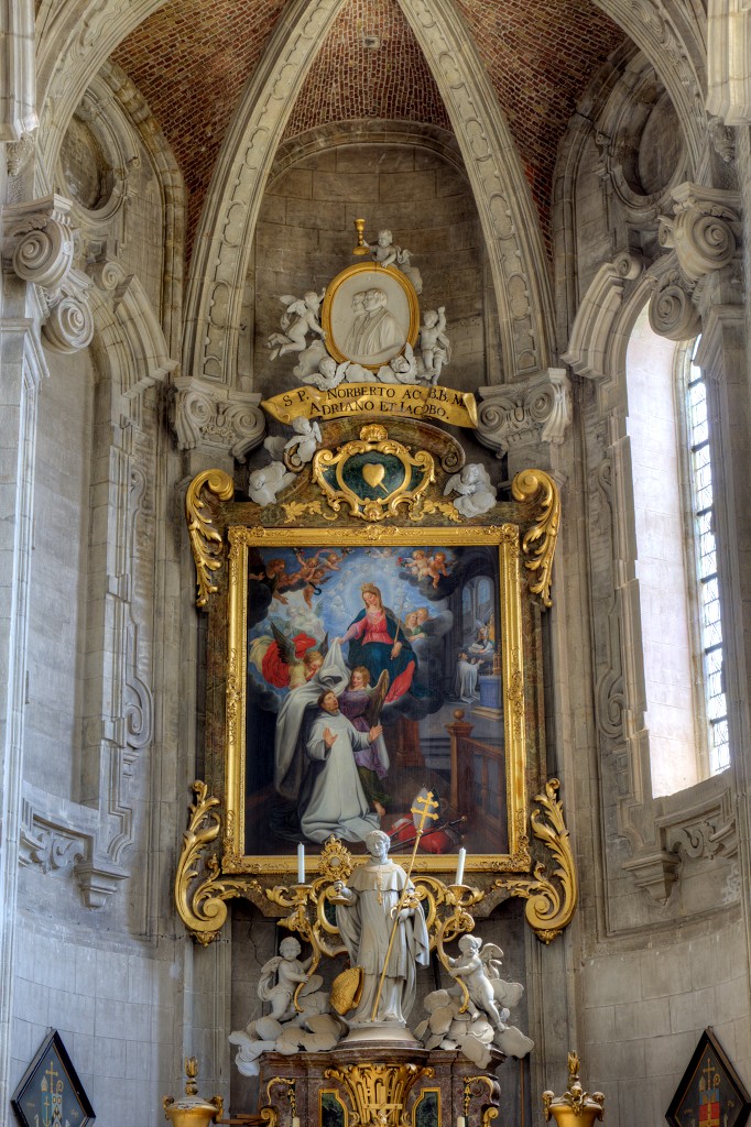 HDR kerkfotografie Sint-Servaasbasiliek Grimbergen basiliek basilica basilique kerk eglise bedevaart rooms katholiek religie religion bedevaartsoord
